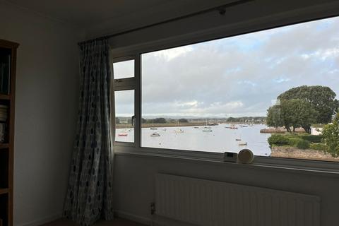 2 bedroom apartment to rent, 2 Bedroom apartment with beautiful estuary views