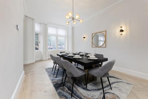 5 bedroom apartment to rent, Kensington Road, Kensington W8