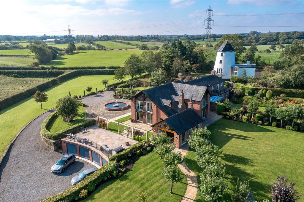 Treales Road, Preston PR4 4 bed semidetached house for sale £1,000,000