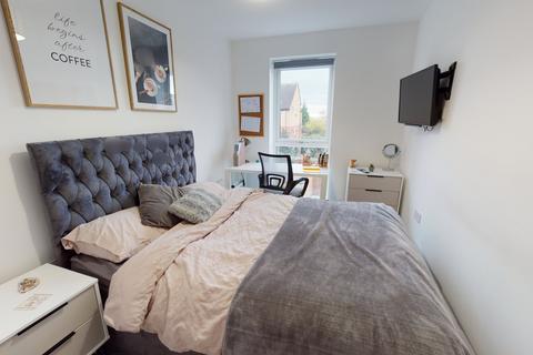 2 bedroom flat to rent, Claude Street, Nottingham NG7