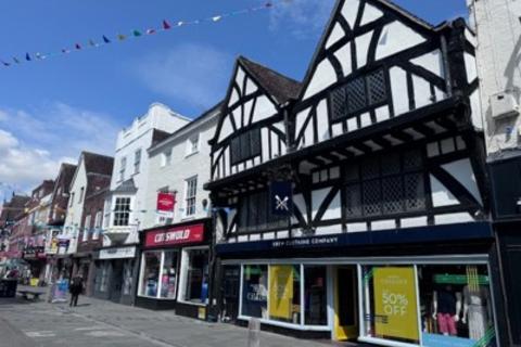 Shop to rent, 8 Queen Street, Salisbury, Wiltshire, SP1 1EY