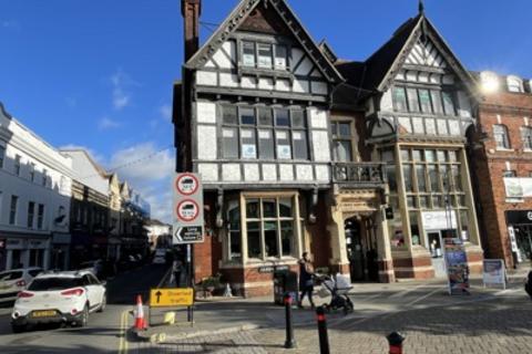 Office to rent, First Floor West, Cross Keys House, Queen Street, Salisbury, SP1 1EY