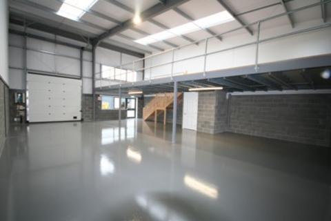 Industrial unit to rent, Unit 9, Rockhaven Business Centre, Street Business Park, Gravenchon Way, Street, Somerset, BA16 0HW