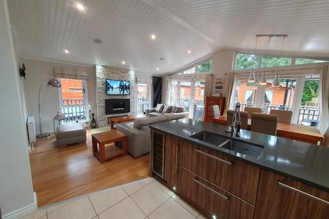 3 bedroom mobile home for sale, Ambleside Road, Windermere LA23