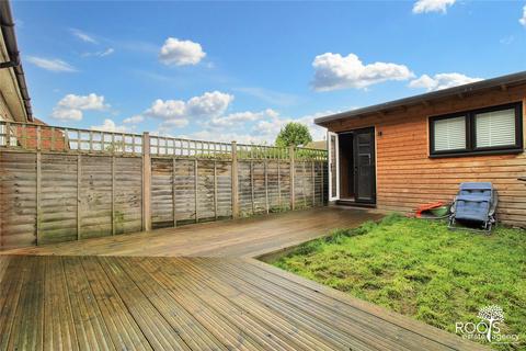 3 bedroom semi-detached house for sale, Chapman Walk, West Berkshire RG18