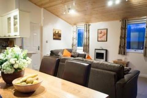 undefined, Kendal LA8
