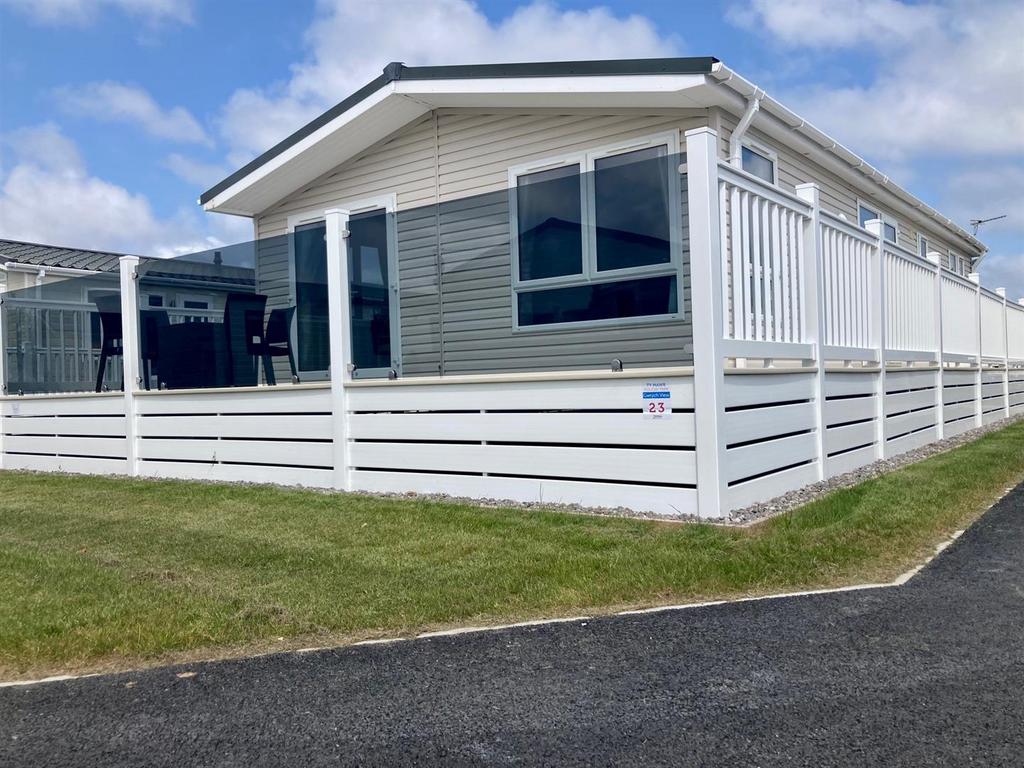Towyn Road, Abergele LL22 3 bed mobile home for sale £79,995