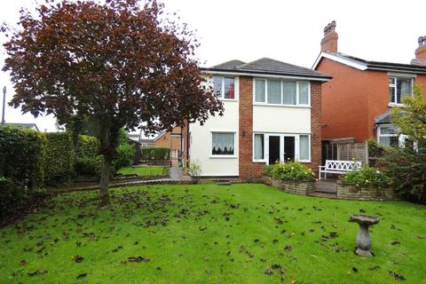 3 bedroom detached house for sale, Church Road, Preston PR4