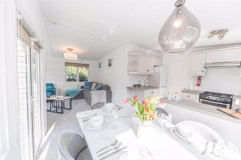 3 bedroom mobile home for sale, Ambleside Road, Windermere LA23