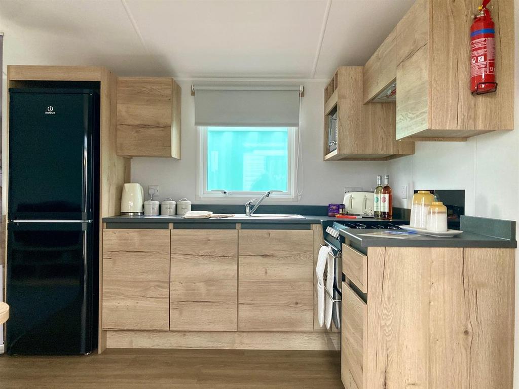 Towyn Road, Abergele LL22 3 bed mobile home for sale £39,995