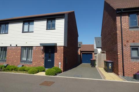 3 bedroom semi-detached house to rent, Booth Crescent, Telford TF3