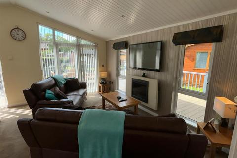 2 bedroom mobile home for sale, White Cross Bay, Ambleside Road, Windermere LA23