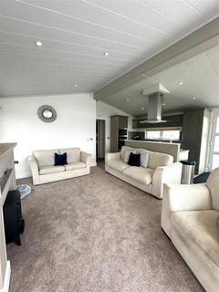 2 bedroom mobile home for sale, Nodes Point Holiday Park, Ryde PO33