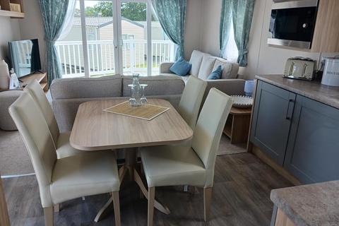 3 bedroom mobile home for sale, Nodes Point Holiday Park, Ryde PO33