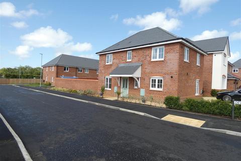 3 bedroom detached house to rent, Devoke Court, Preston PR4