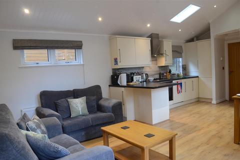 2 bedroom mobile home for sale, White Cross Bay, Ambleside Road, Windermere LA23