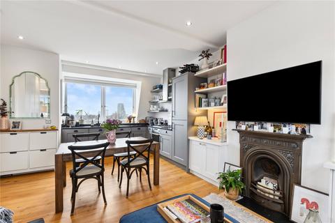 1 bedroom apartment for sale, St. John's Hill, London, SW11