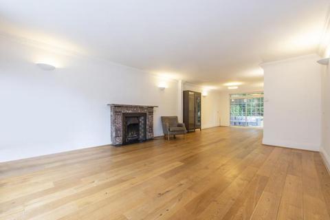 4 bedroom terraced house to rent, West Heath Road, Hampstead, London, NW3