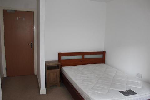 2 bedroom flat to rent, Slater House, Woden Street, Manchester M5 4UE