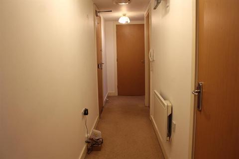 2 bedroom flat to rent, Slater House, Woden Street, Manchester M5 4UE