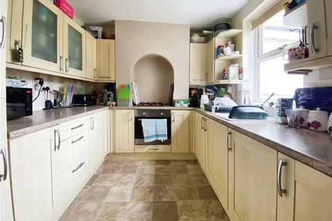 2 bedroom terraced house for sale, North Street, Wick, Littlehampton