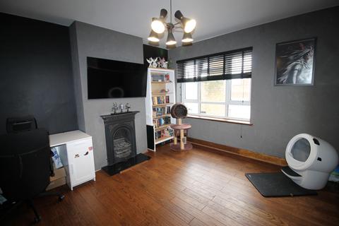 2 bedroom flat to rent, High Wycombe HP13