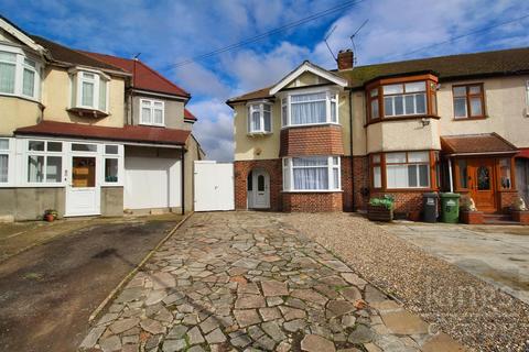 88 Raglan Avenue, Waltham Cross, EN8 8DD