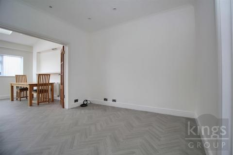 88 Raglan Avenue, Waltham Cross, EN8 8DD