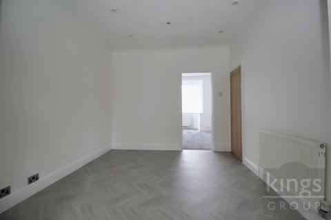 88 Raglan Avenue, Waltham Cross, EN8 8DD