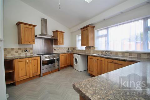 88 Raglan Avenue, Waltham Cross, EN8 8DD