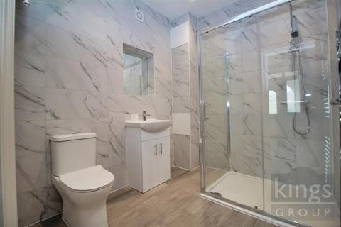 88 Raglan Avenue, Waltham Cross, EN8 8DD
