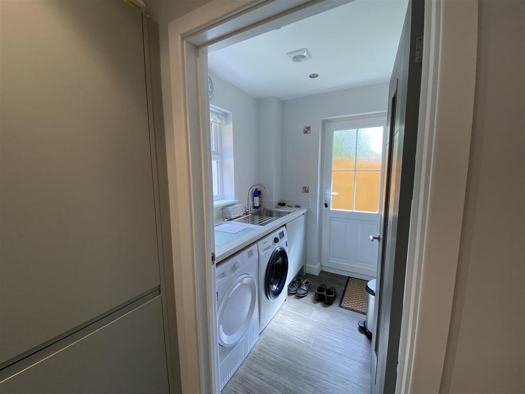 9 B40 C6 CA-6 F38-4 B2 B-9 A5 F-34 C2 B27305 A5.jpeg