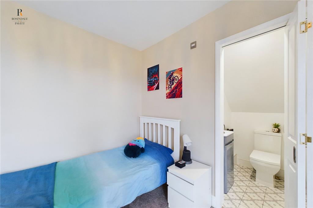 With Ensuite Wc