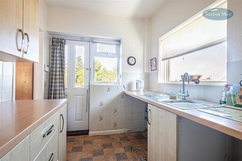 6 Grenobank Road, Grenoside, Sheffield, S35 8NW