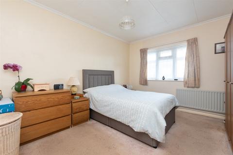 53 Fairview Road, Istead Rise, Gravesend, DA13 9DP