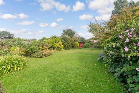53 Fairview Road, Istead Rise, Gravesend, DA13 9DP