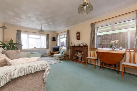 53 Fairview Road, Istead Rise, Gravesend, DA13 9DP
