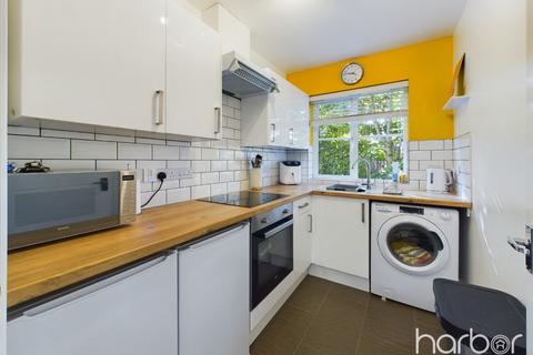 2 bedroom flat for sale, Eversley Street, Tollcross, Glasgow, G32 8HG