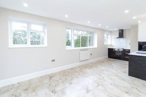 2 bedroom apartment for sale, Cornwall Road, Pinner, HA5