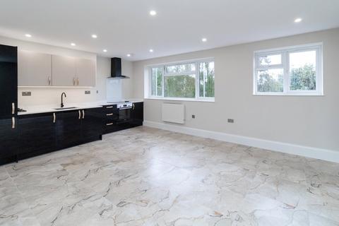 2 bedroom apartment for sale, Cornwall Road, Pinner, HA5