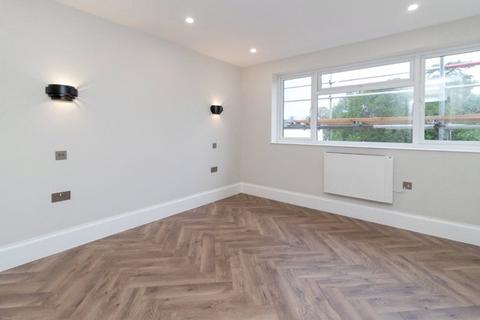 2 bedroom apartment for sale, Cornwall Road, Pinner, HA5