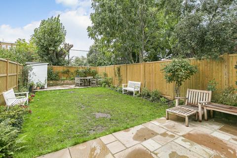 55 Wyatt Park Road, London, SW2 3TW