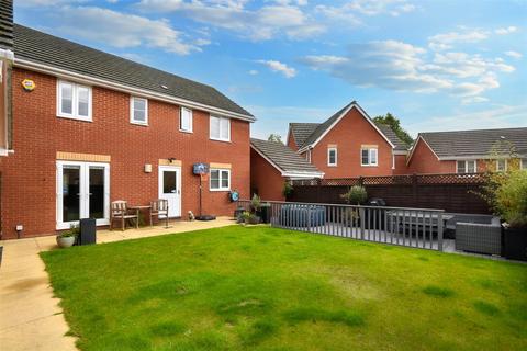 4 bedroom detached house for sale, Kempton Close, Corby NN18