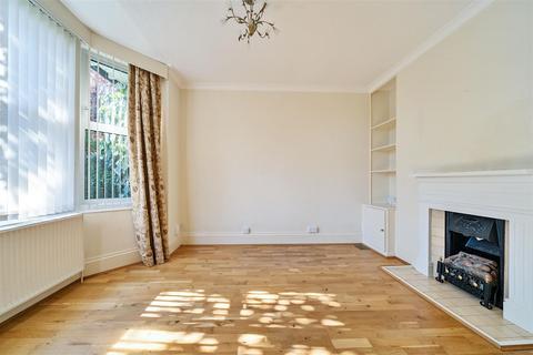 2 bedroom terraced house to rent, Bouverie Avenue, Salisbury SP2