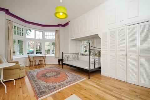 Studio to rent, Princes Avenue Muswell Hill N10