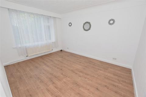 9 Shackleton Road, Wirral, CH46 2RS