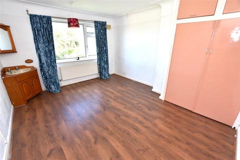 9 Shackleton Road, Wirral, CH46 2RS