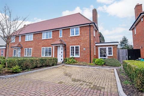 3 bedroom semi-detached house for sale, Old Milton Road, New Milton BH25