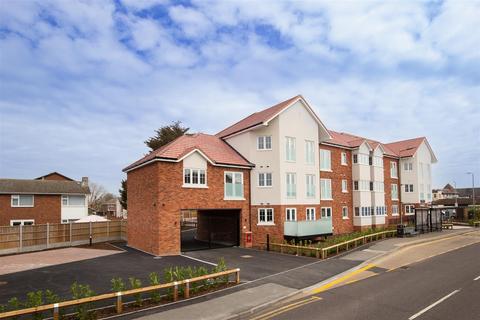 2 bedroom retirement property for sale, clermont House, Canvey Island SS8