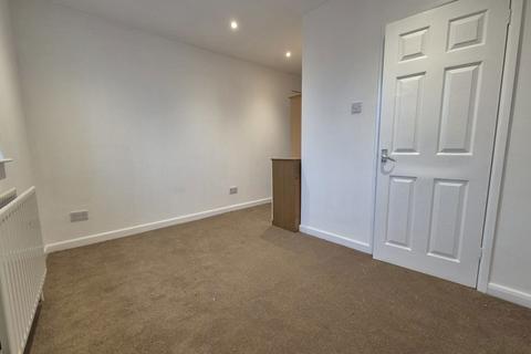 1 bedroom flat to rent, Lower High Street, West Midlands